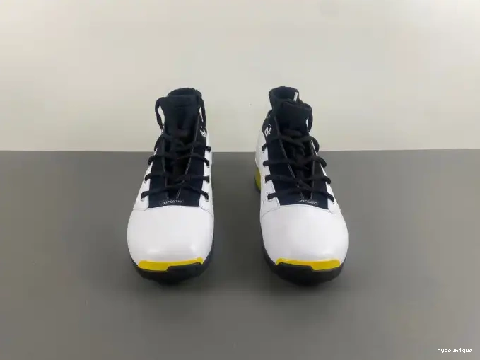 HYPE FJ0395-100 17 Lightning Air Jordan Low 0514